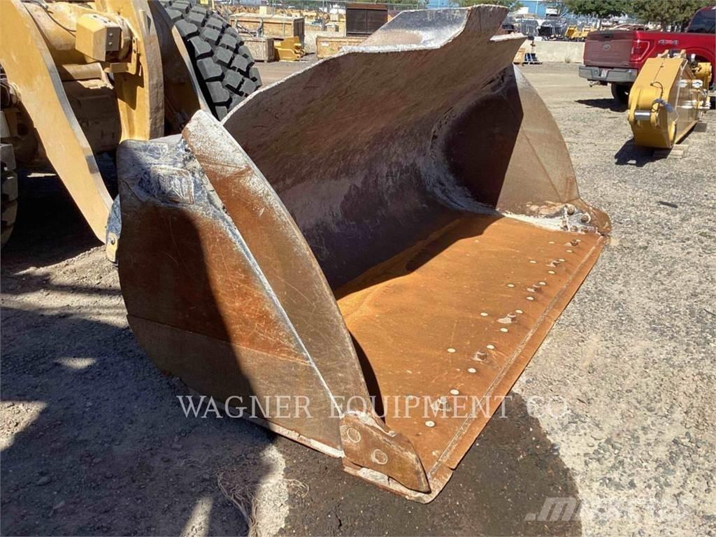 CAT 966M FC Колесни товарачи