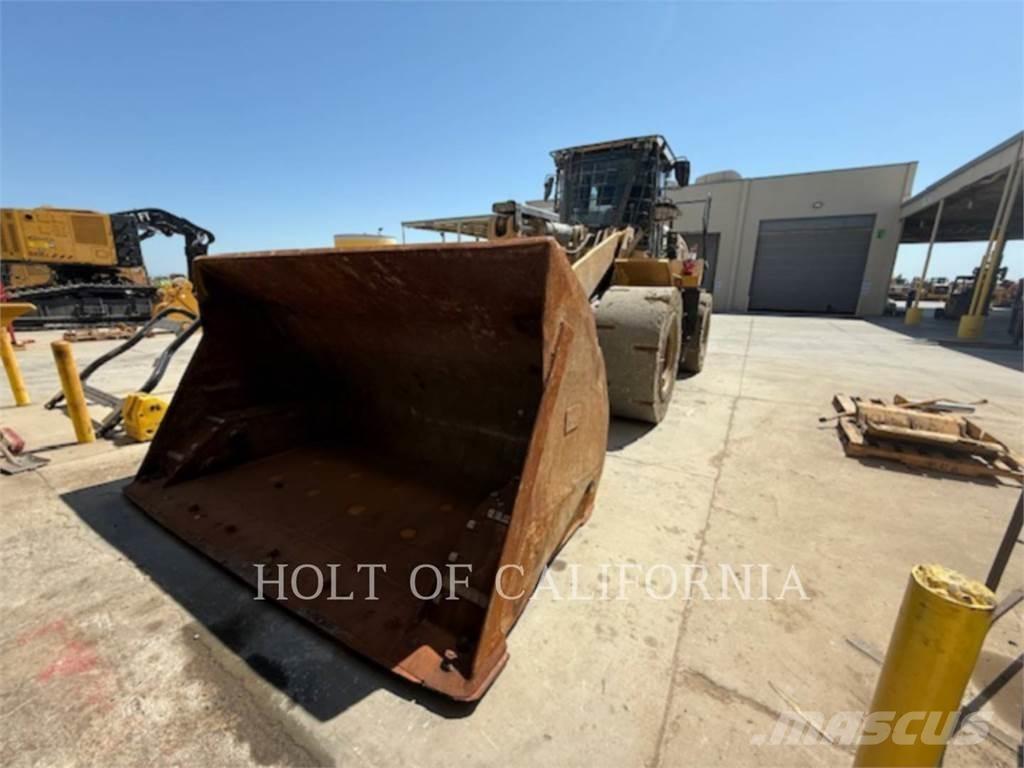 CAT 966M HL Колесни товарачи