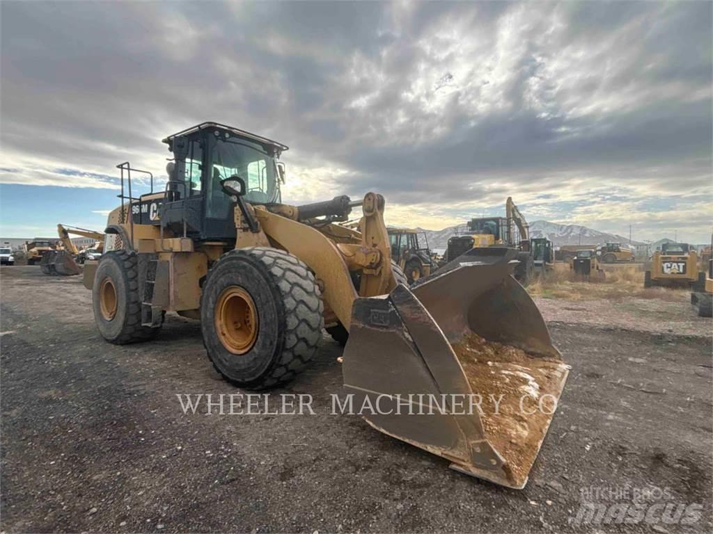 CAT 966M QC 3V Колесни товарачи