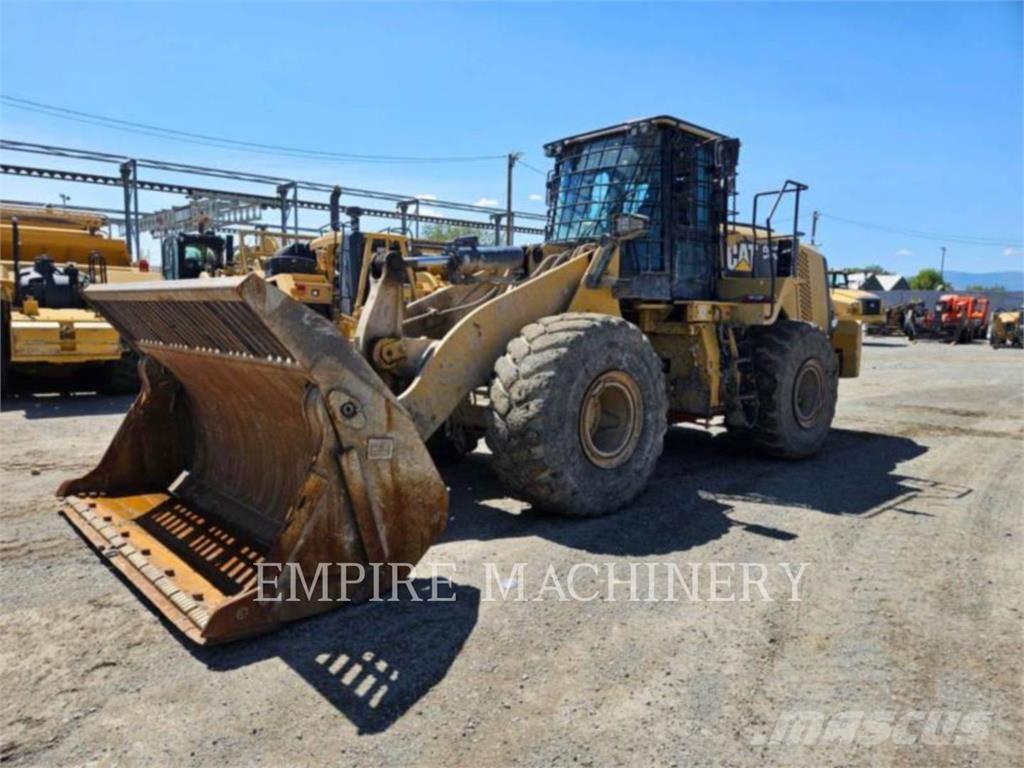 CAT 966M WH Колесни товарачи