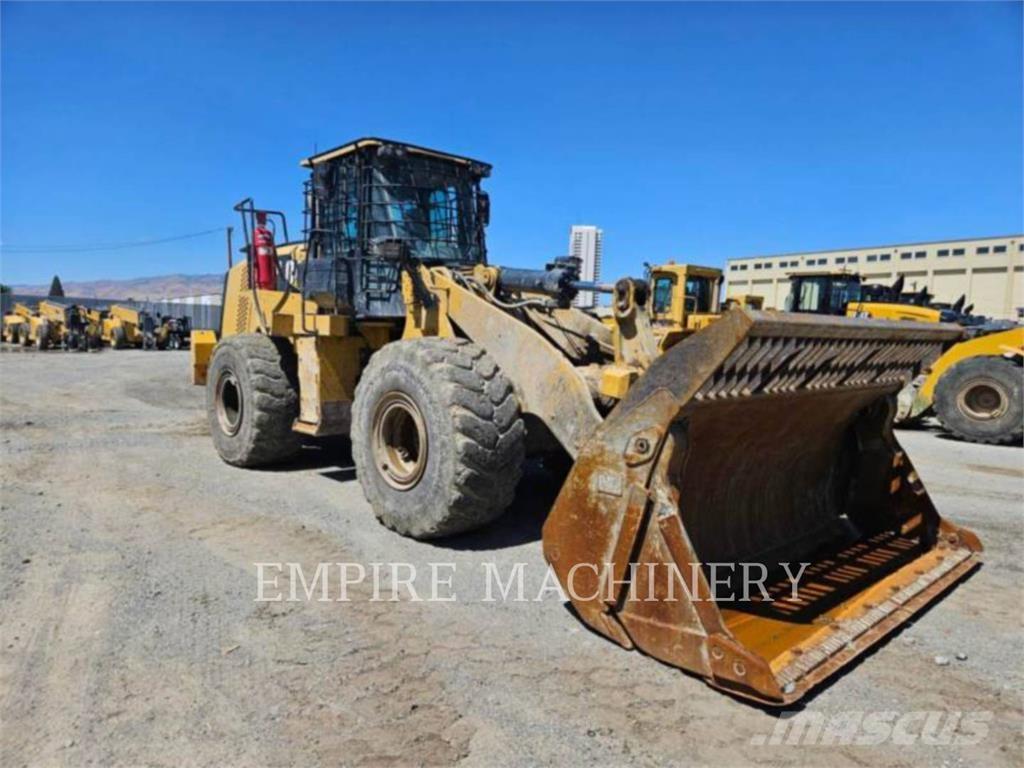 CAT 966M WH Колесни товарачи