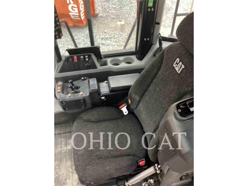 CAT 966M XE Колесни товарачи