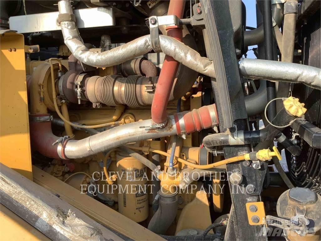 CAT 966M XE Колесни товарачи