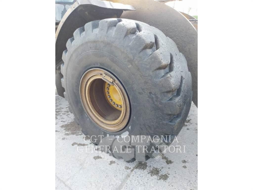 CAT 966M XE Колесни товарачи