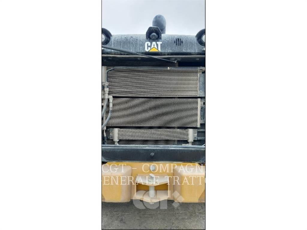 CAT 966M XE Колесни товарачи