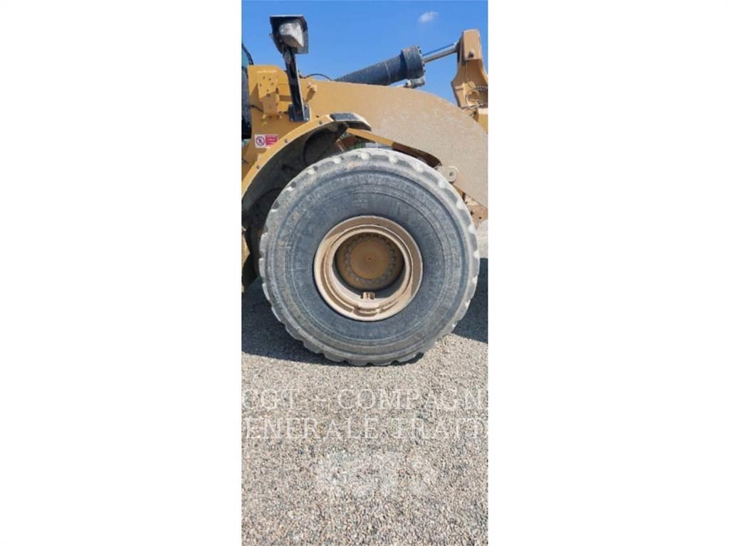 CAT 966M XE Колесни товарачи