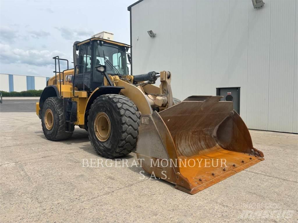 CAT 966M XE Колесни товарачи