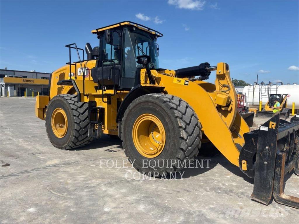 CAT 972-14 Колесни товарачи