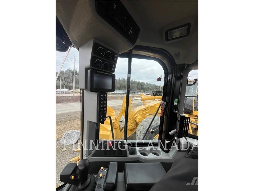 CAT 972 MXE Колесни товарачи