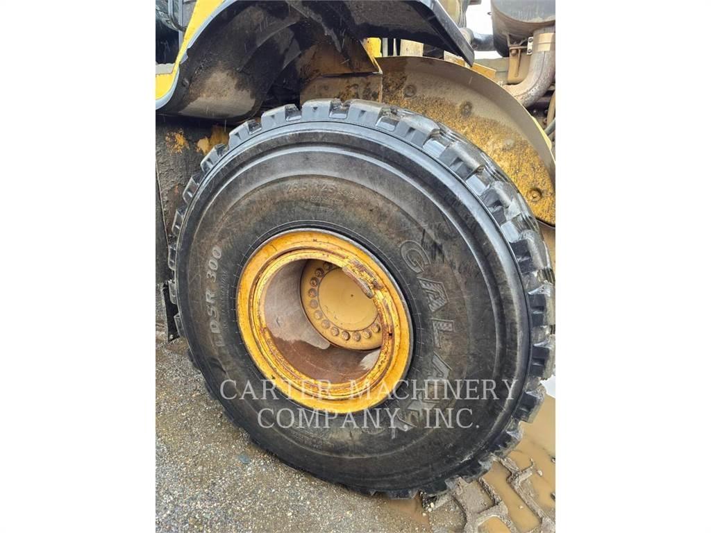 CAT 972H Колесни товарачи