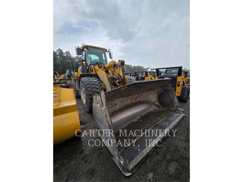 CAT 972H Колесни товарачи