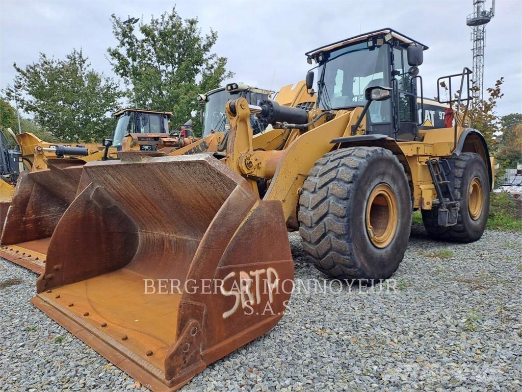 CAT 972K Колесни товарачи