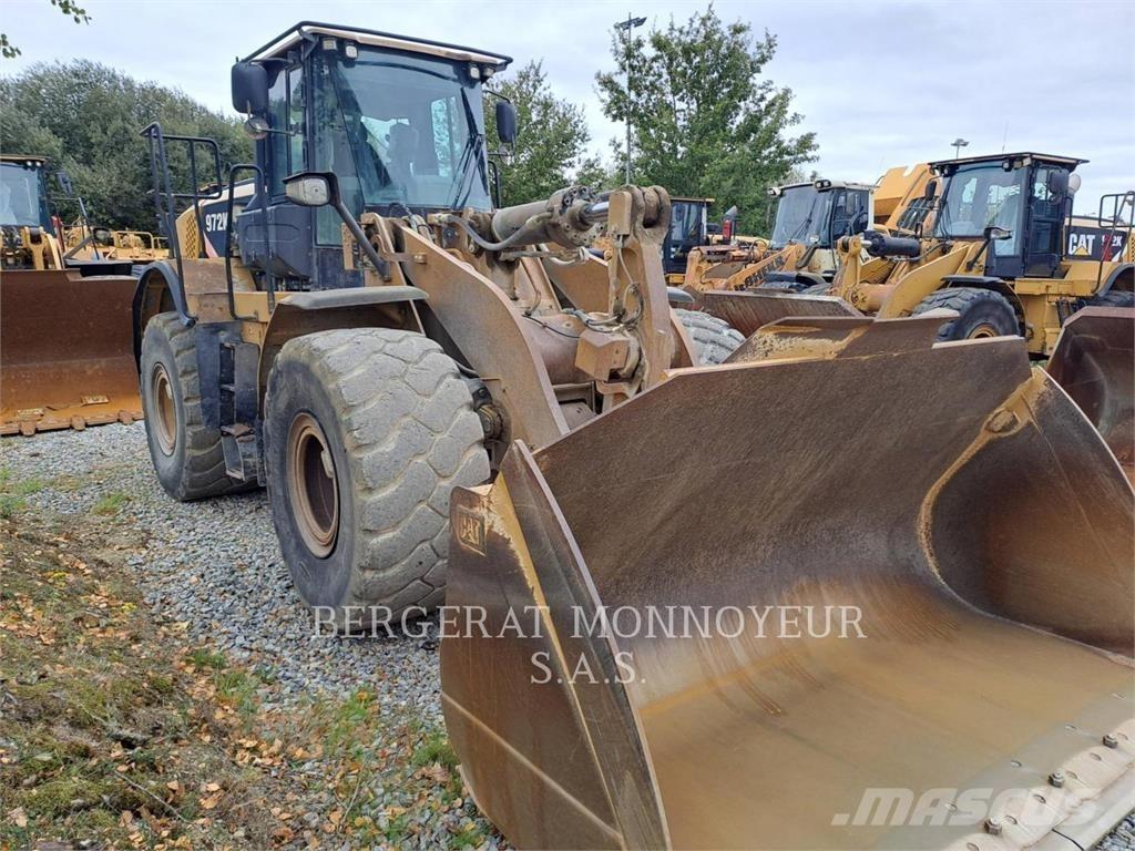CAT 972K Колесни товарачи