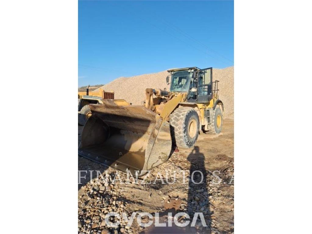 CAT 972K Колесни товарачи