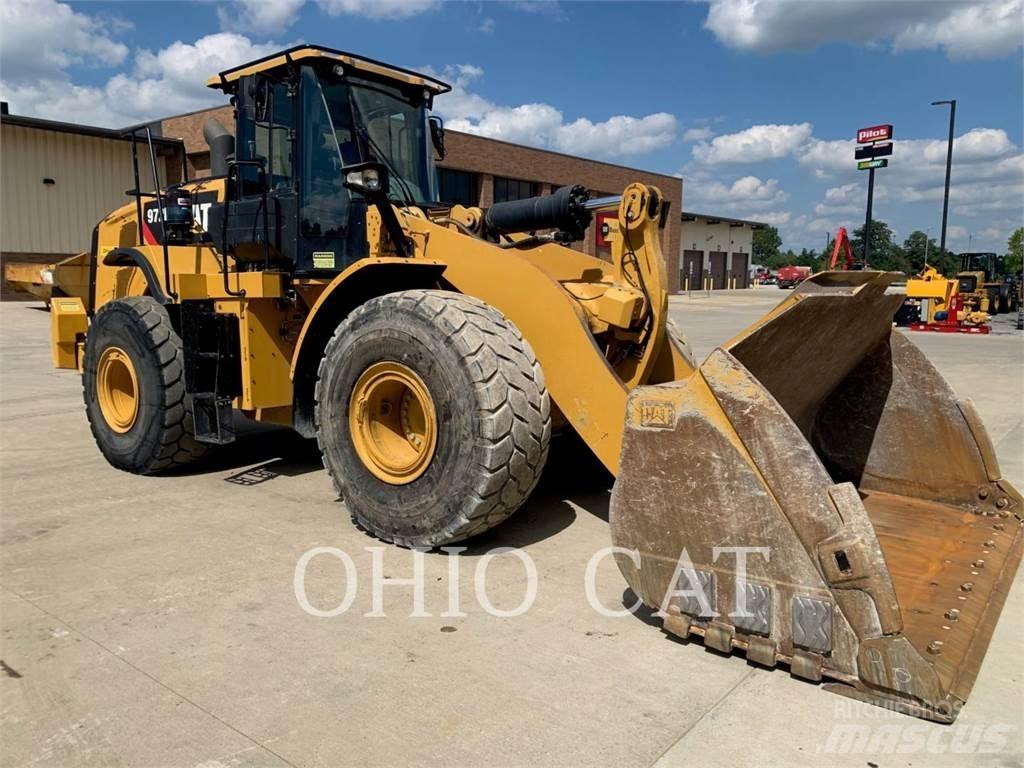 CAT 972M Колесни товарачи