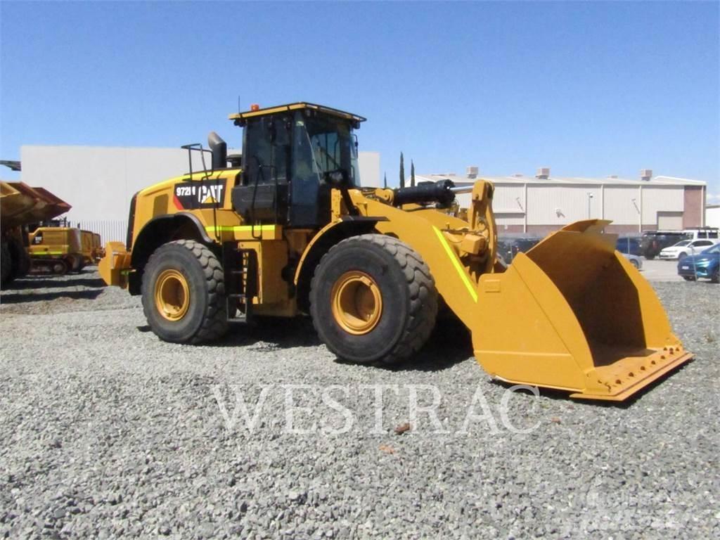 CAT 972M Колесни товарачи