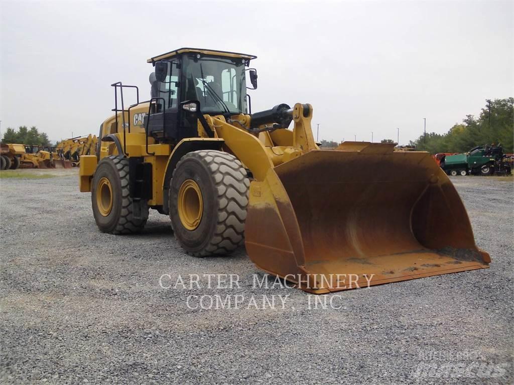 CAT 972M Колесни товарачи