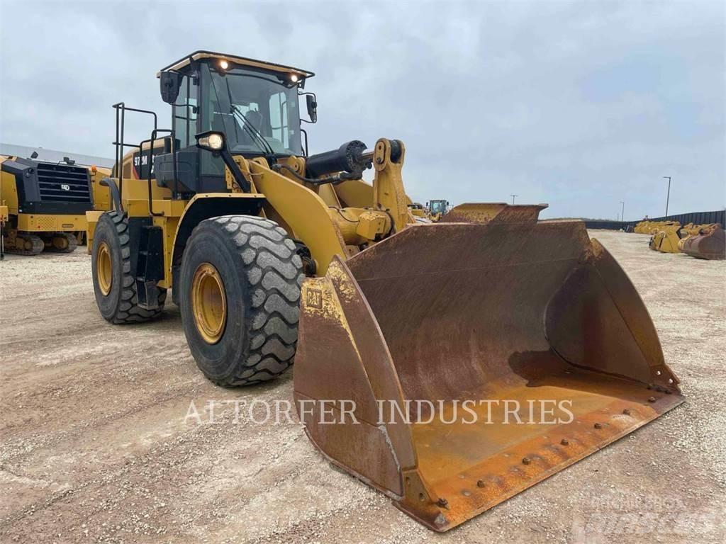 CAT 972M Колесни товарачи