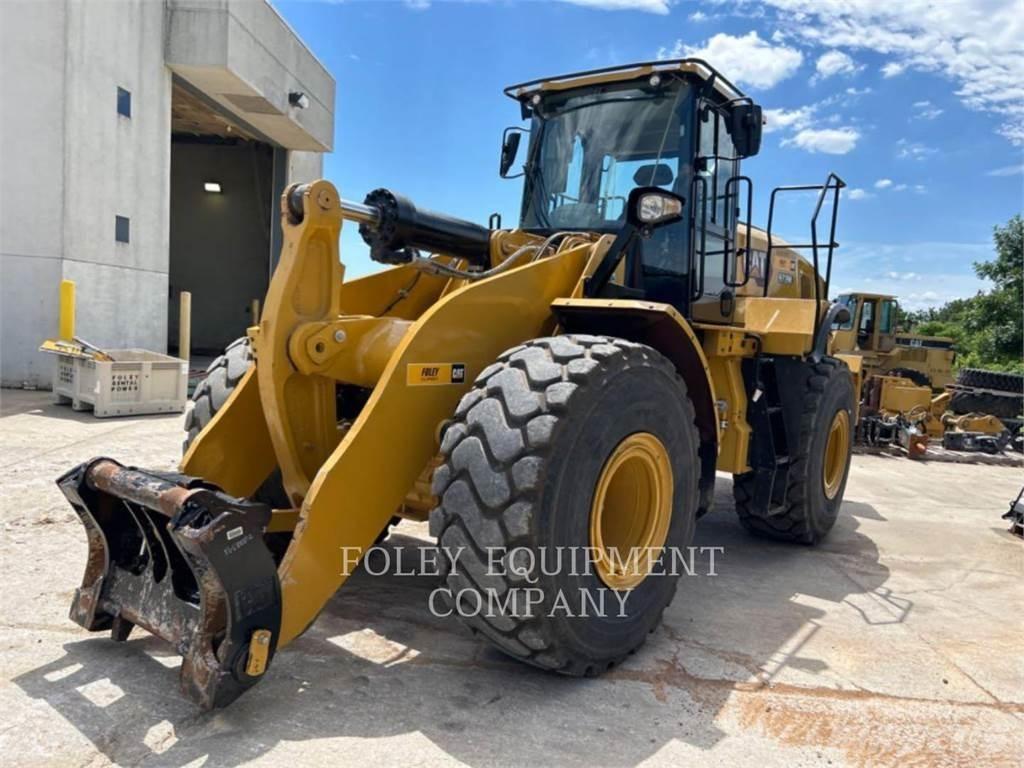 CAT 972M Колесни товарачи