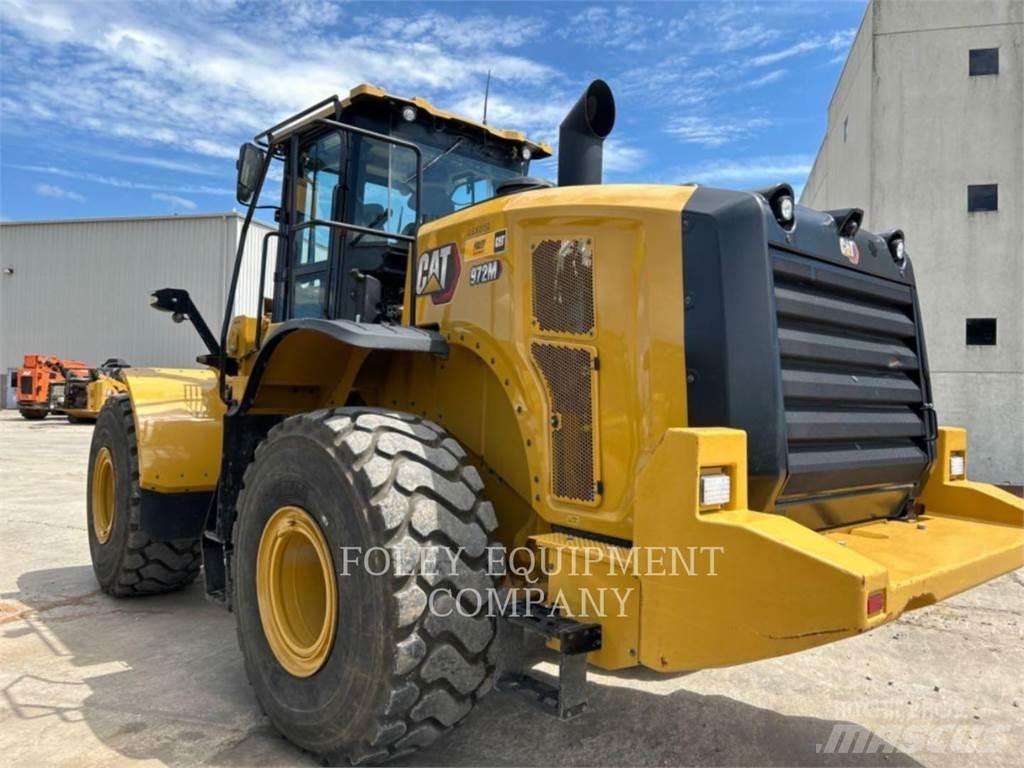 CAT 972M Колесни товарачи