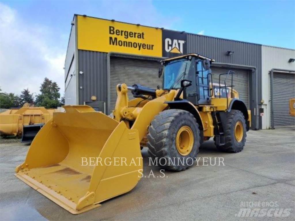 CAT 972M Колесни товарачи