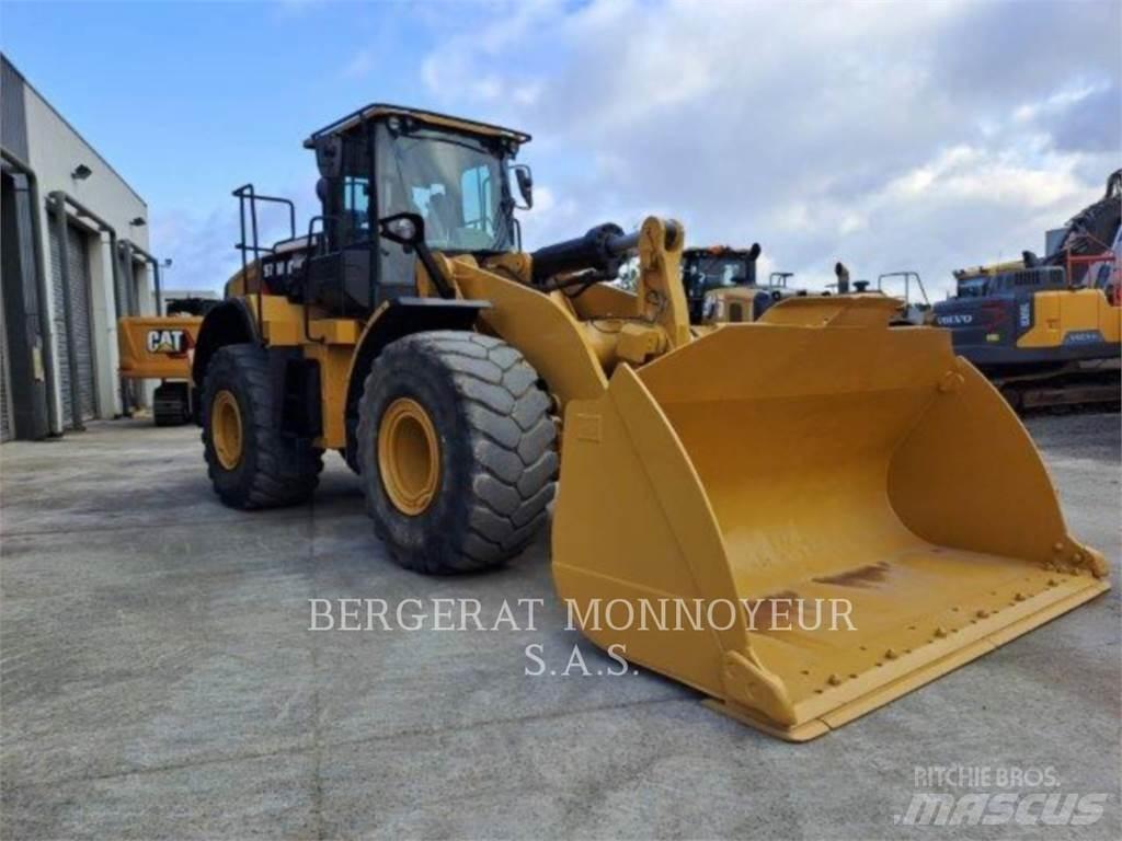 CAT 972M Колесни товарачи