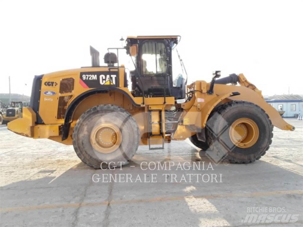 CAT 972M Колесни товарачи