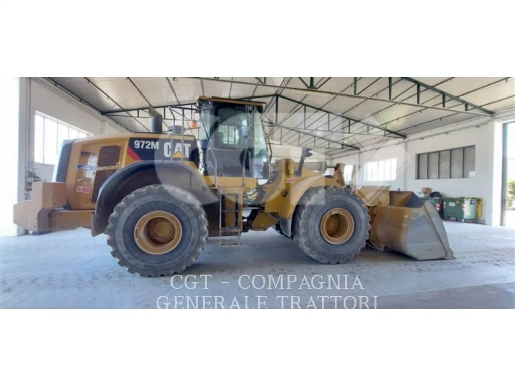 CAT 972M Колесни товарачи