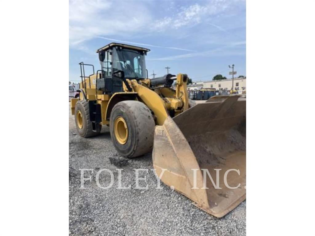 CAT 972M Колесни товарачи