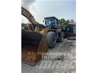 CAT 972M Колесни товарачи