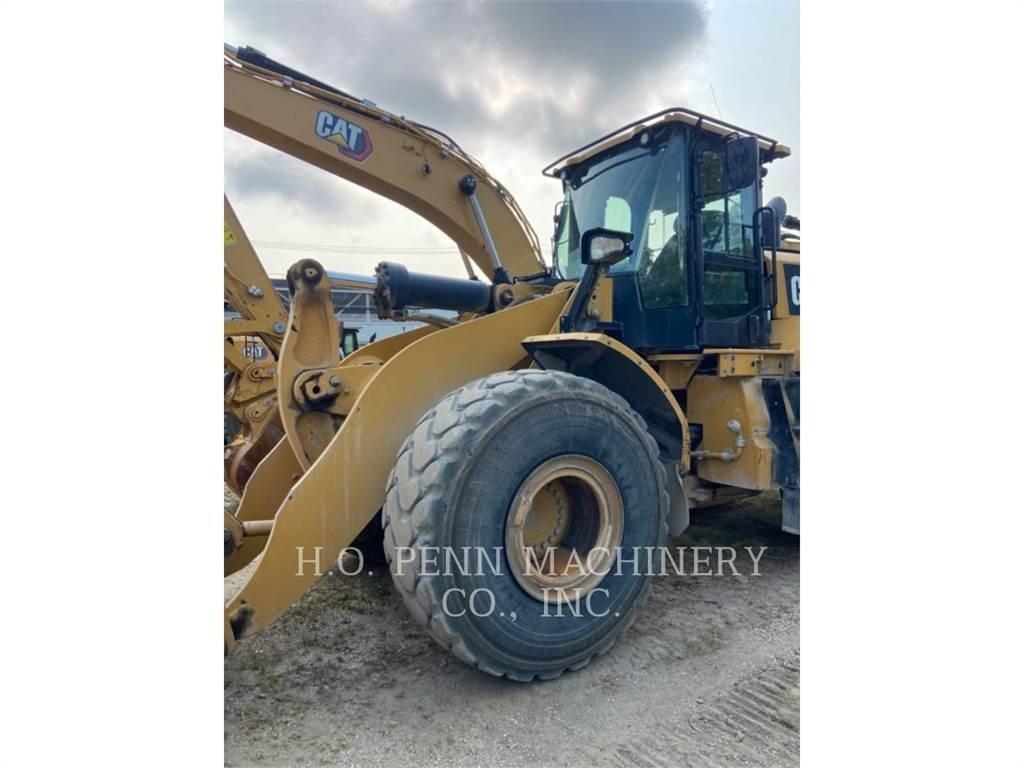 CAT 972M Колесни товарачи