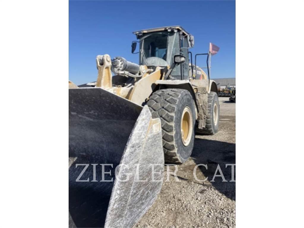 CAT 972M Колесни товарачи