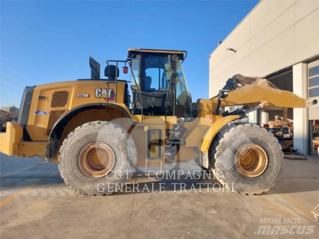 CAT 972M Колесни товарачи