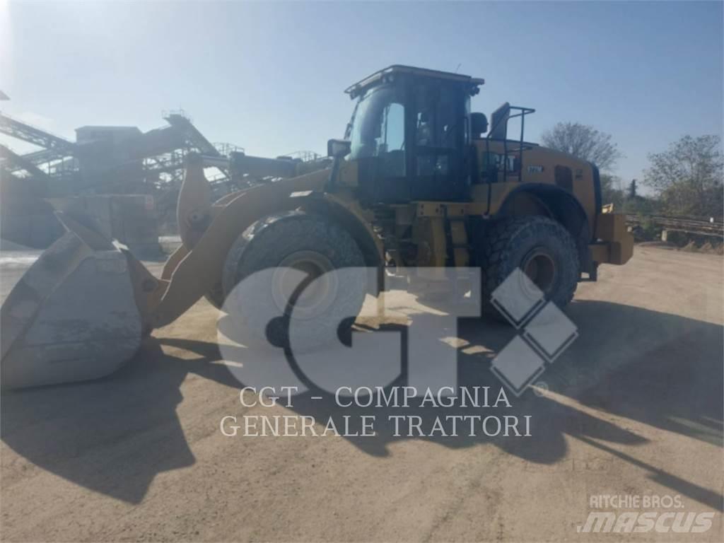 CAT 972M Колесни товарачи
