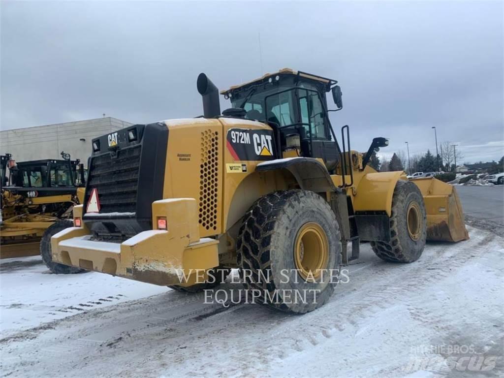 CAT 972M Колесни товарачи