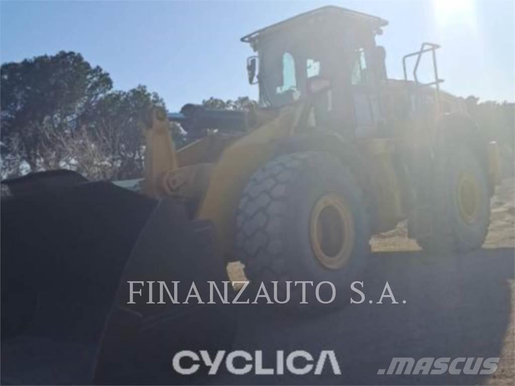 CAT 972M Колесни товарачи