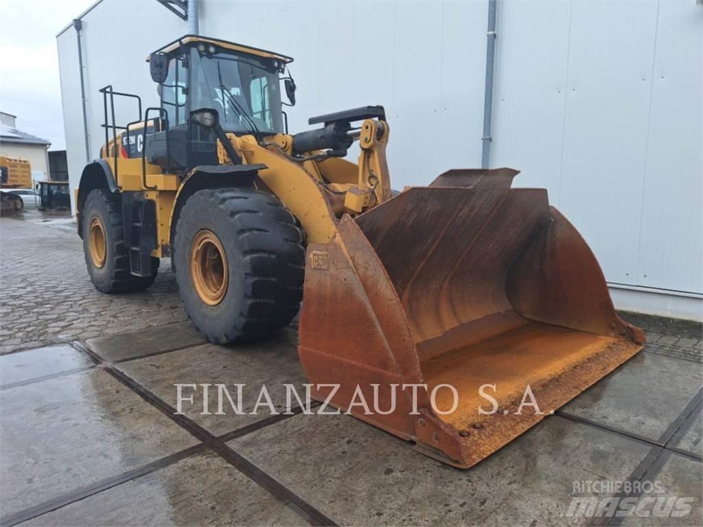 CAT 972M Колесни товарачи