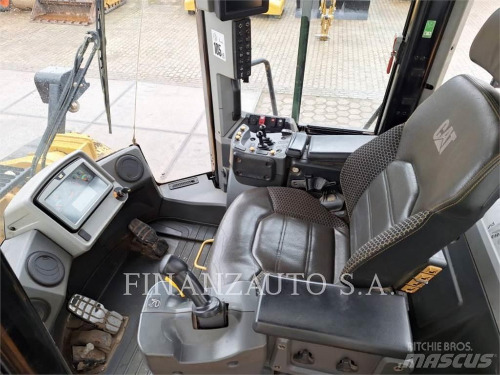CAT 972M Колесни товарачи