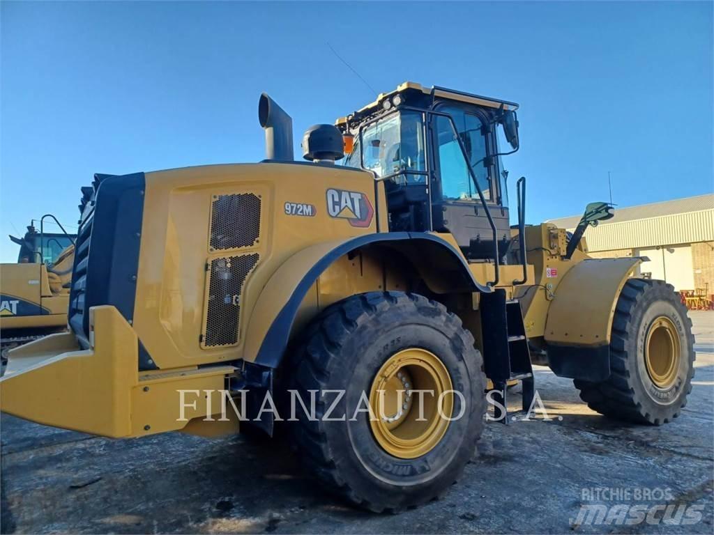 CAT 972M Колесни товарачи