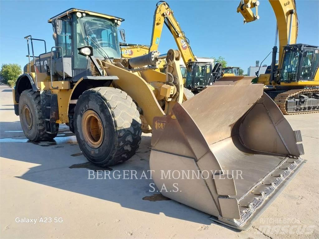 CAT 972M Колесни товарачи