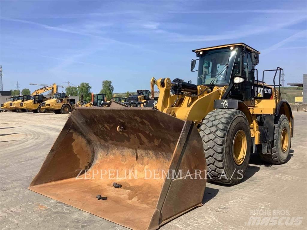 CAT 972M Колесни товарачи