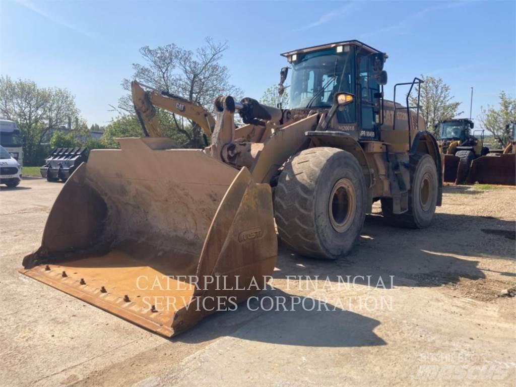 CAT 972M Колесни товарачи