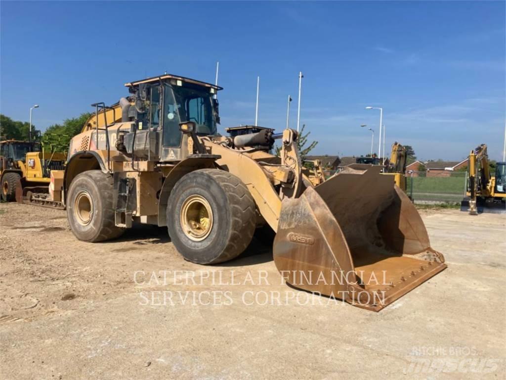 CAT 972M Колесни товарачи
