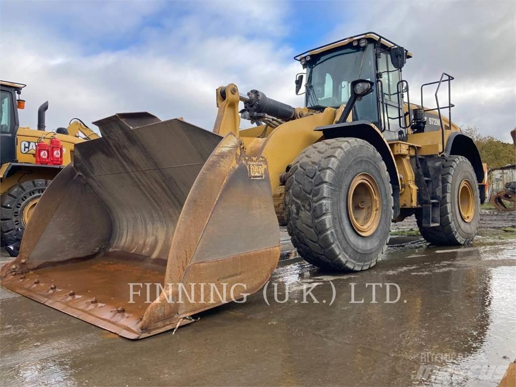 CAT 972M Колесни товарачи