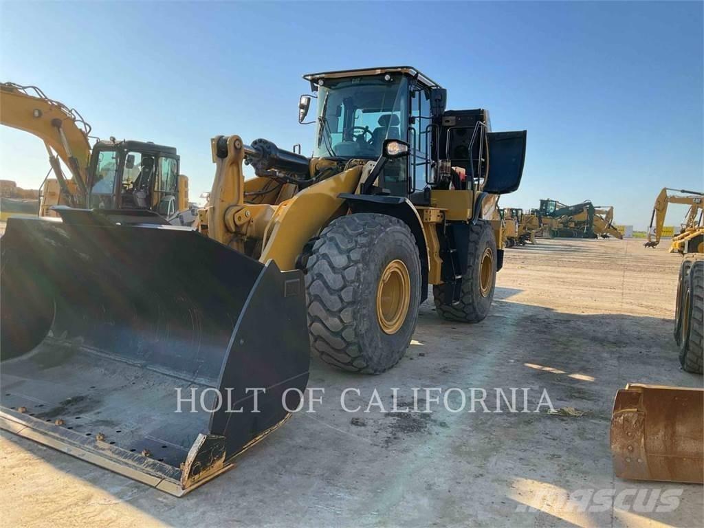 CAT 972M Колесни товарачи