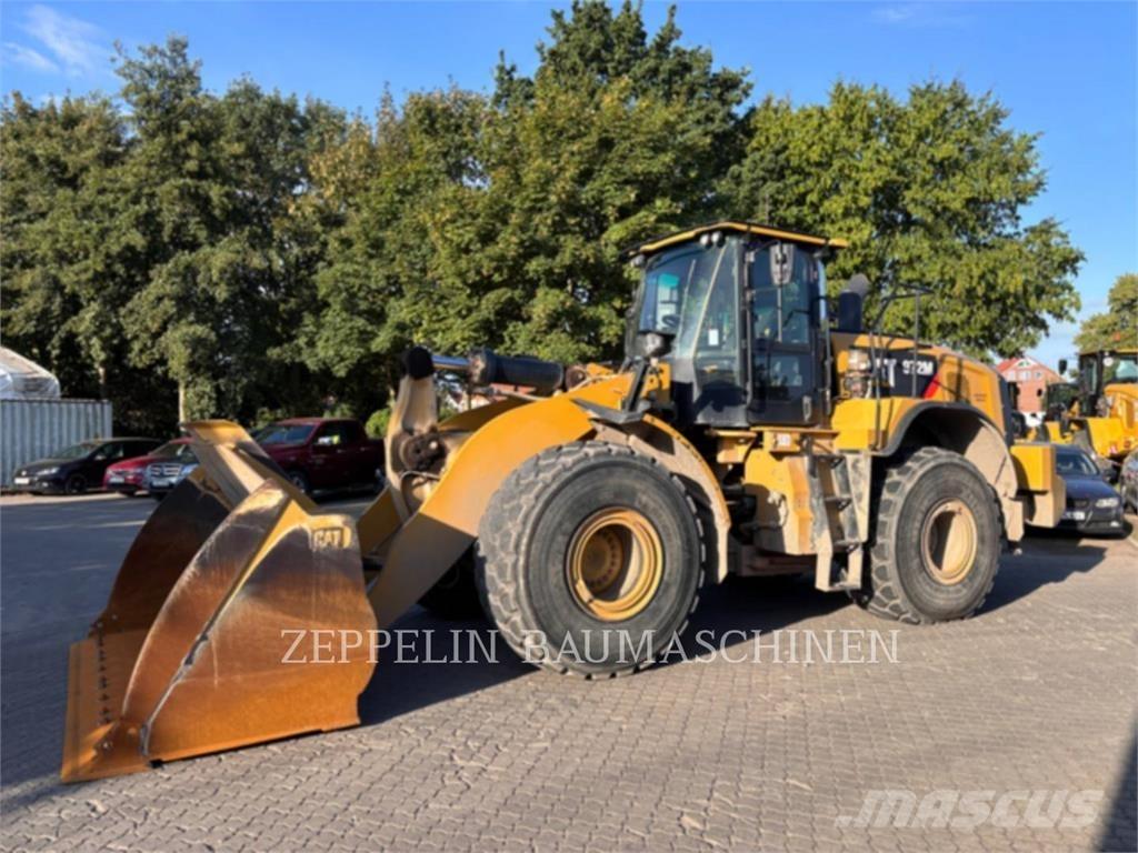 CAT 972M Колесни товарачи