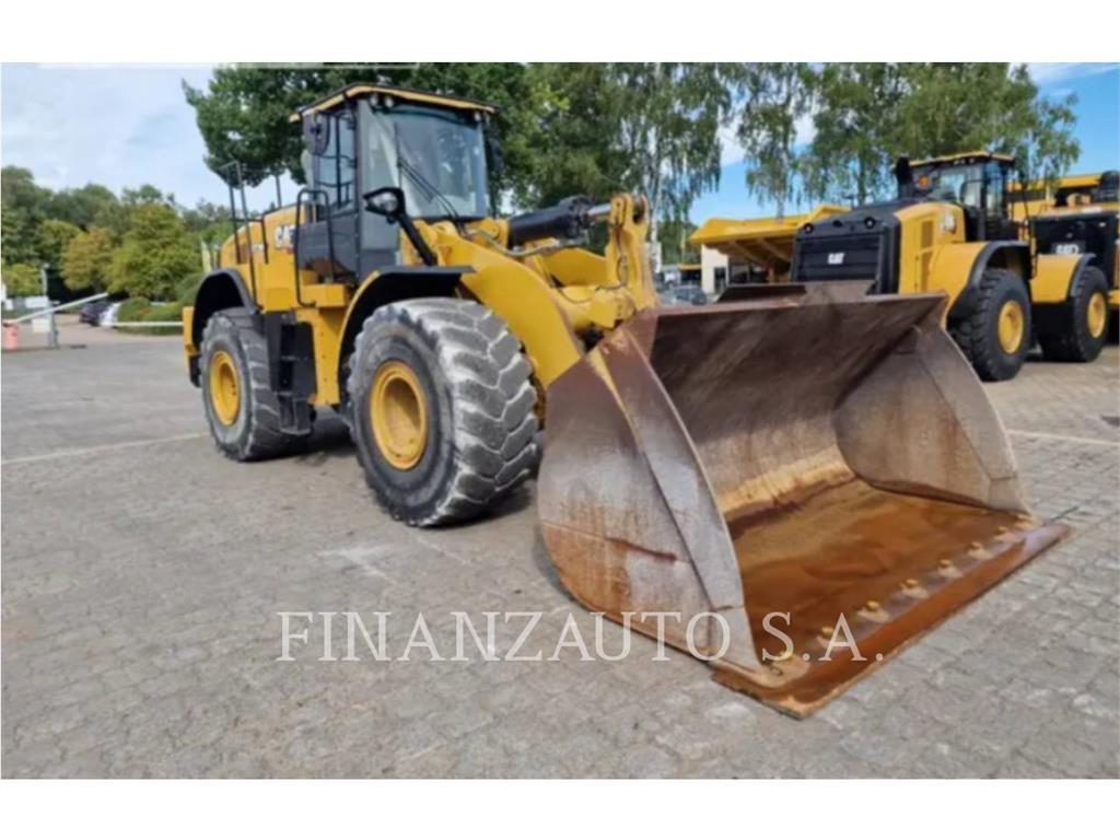 CAT 972M Колесни товарачи