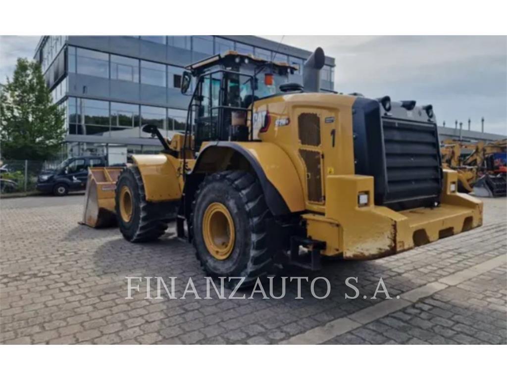 CAT 972M Колесни товарачи