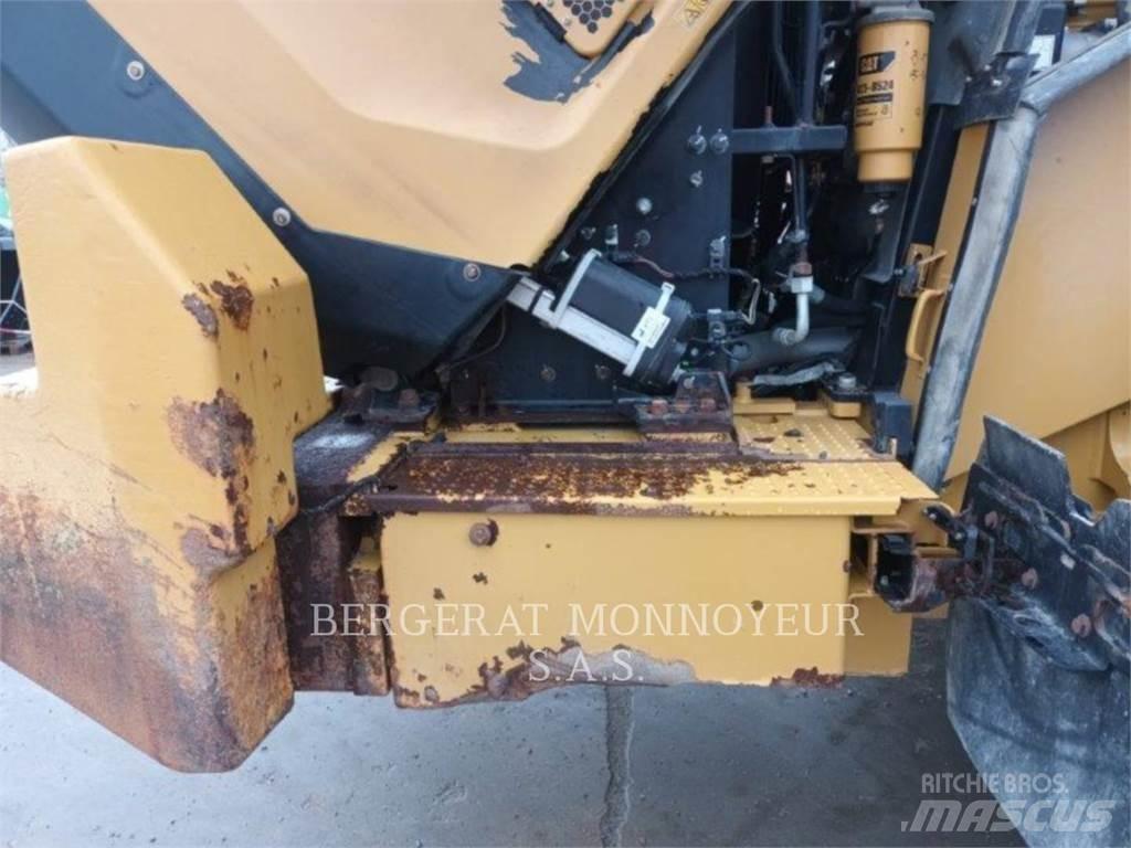 CAT 972M XE Колесни товарачи