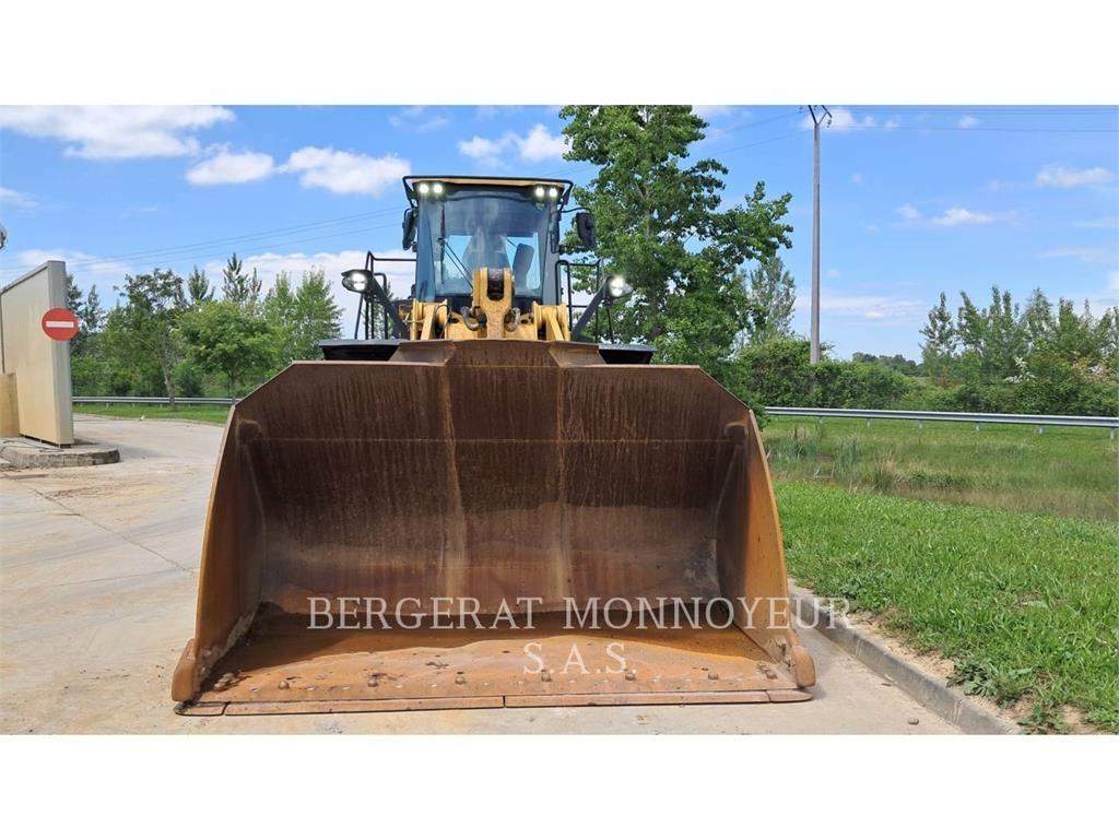 CAT 972M XE Колесни товарачи